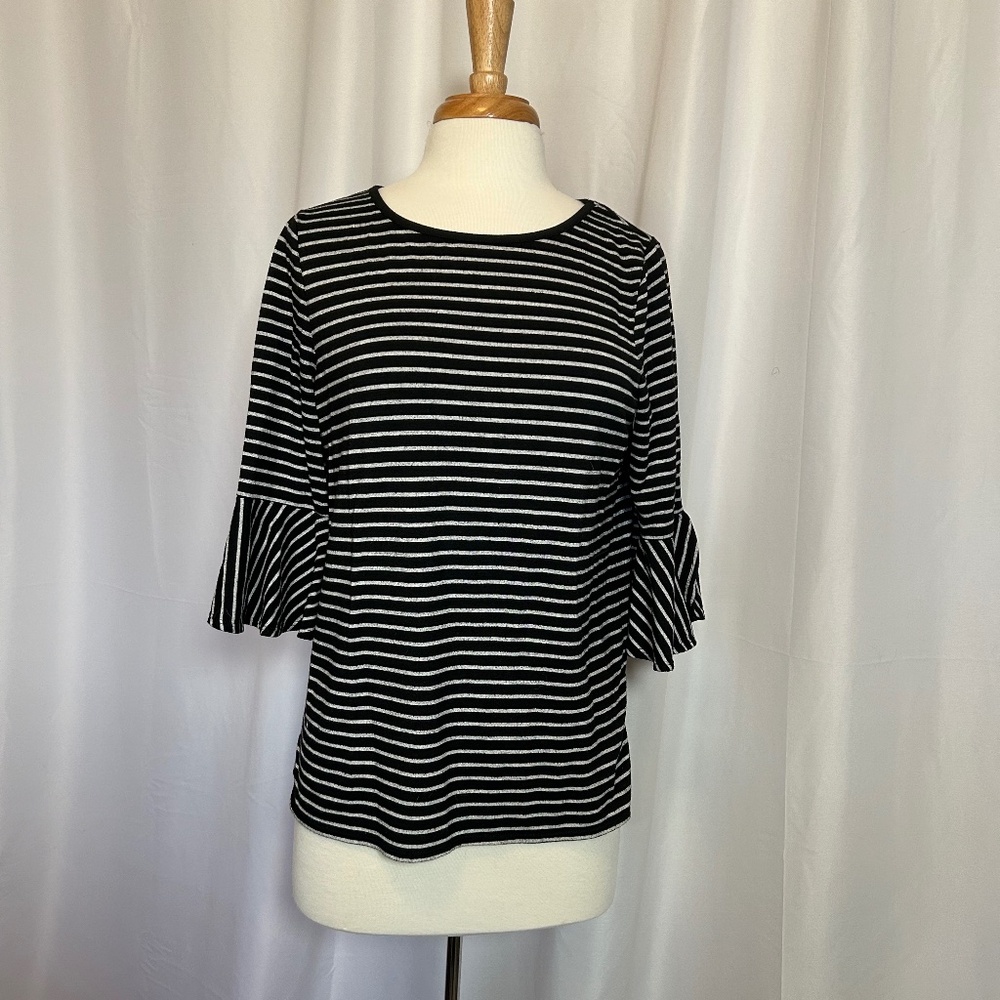 WOMEN'S MAX STUDIO BLACK AND WHITE 3/4 LENGTH SLEEVE SHIRT - SIZE MEDIUM